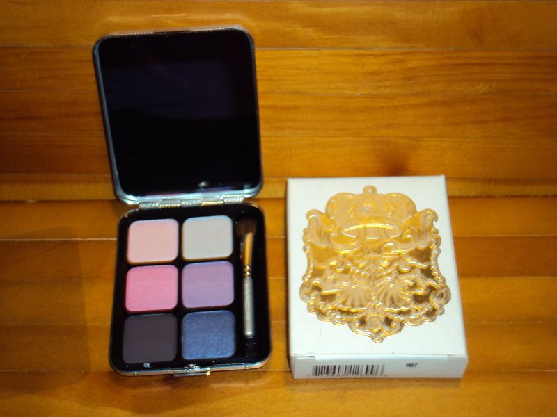 MAC ROYAL ASSETS 6 COOL EYES New In Box  