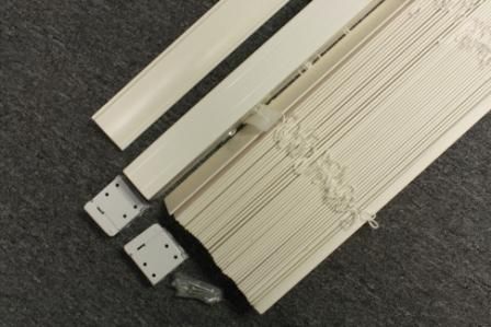 Customized Bright White Real Wood Blind 18 to 24W  